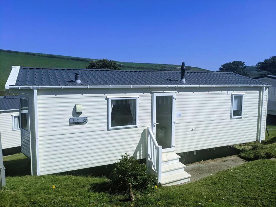 Large 4 Person Couples And Family Caravan In Newquay Bay Resort Bagian luar foto